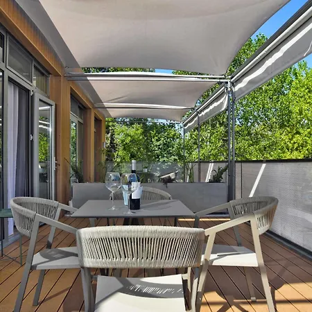 Lägenhetshotell Sani & Sani Woods (adults Only) 3*
