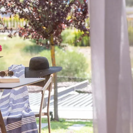 Апарт-отель Sani & Sani Woods (adults Only) Сани-Бич