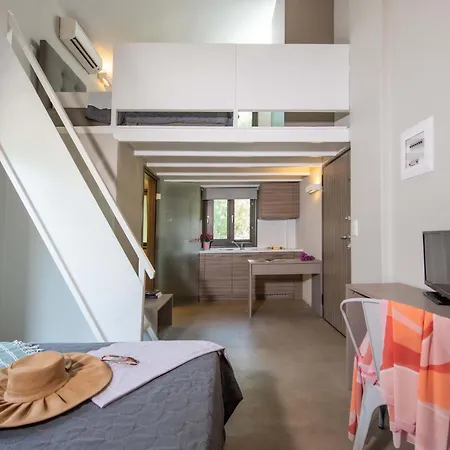 Sani & Sani Woods (adults Only) Hotel de apartamente 4*